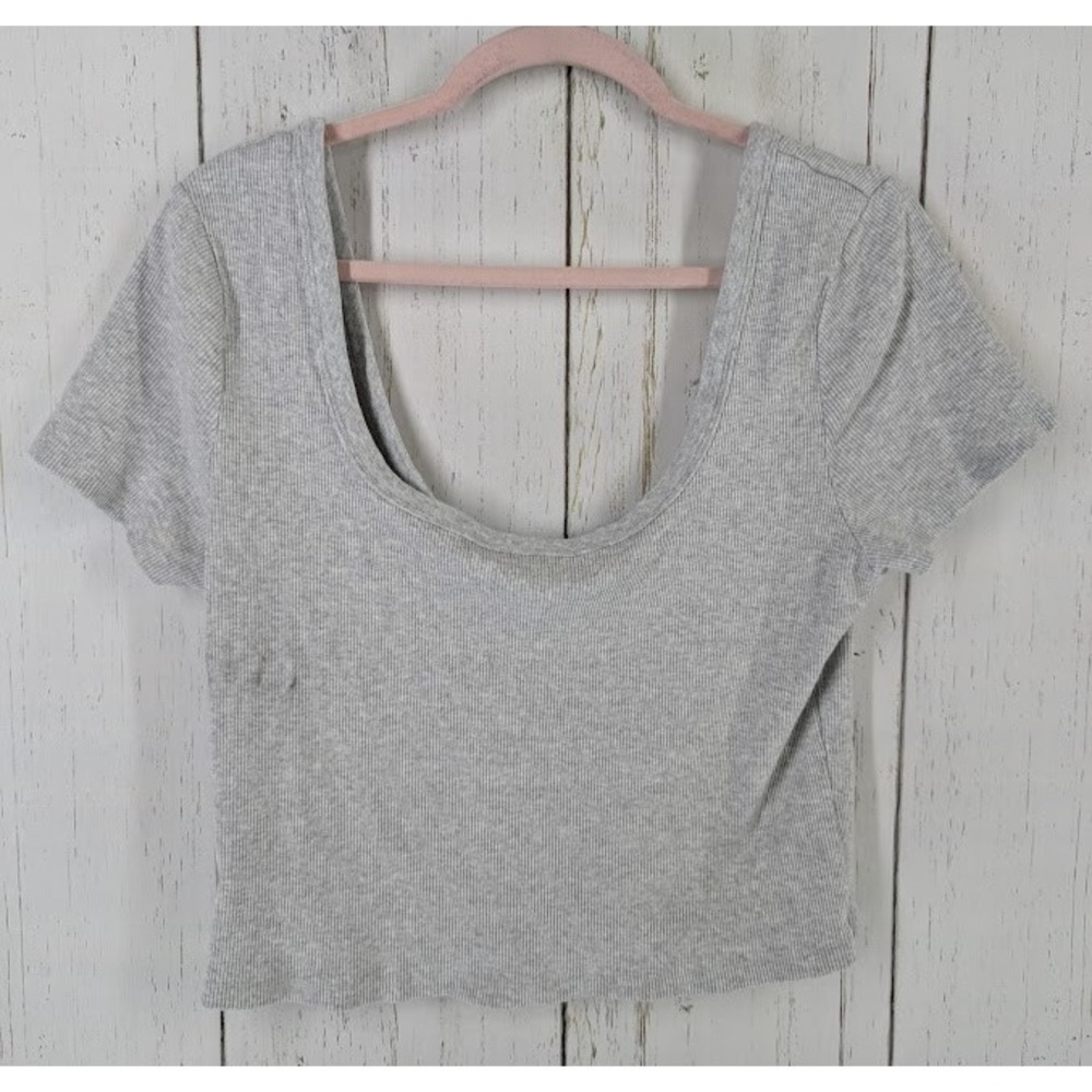 Universal Thread Size Large Light Gray Ribbed Round‎ Neck Short Sleeve Crop Top